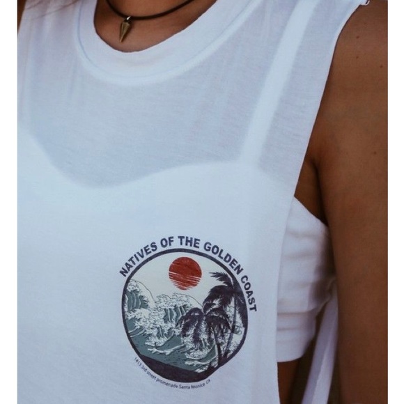 Surprise Vintage Tanks - Picture 5 of 5